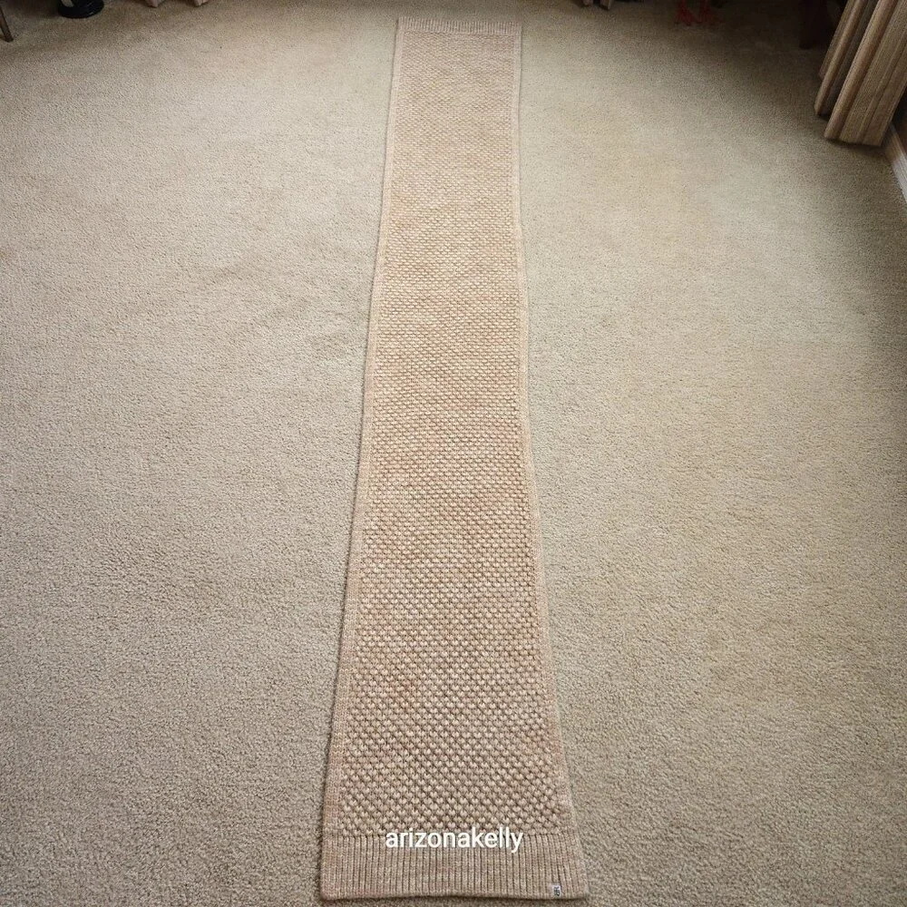 NWOT Banana Republic Merino Popcorn Stitch Scarf in Taupe CHUNKY!